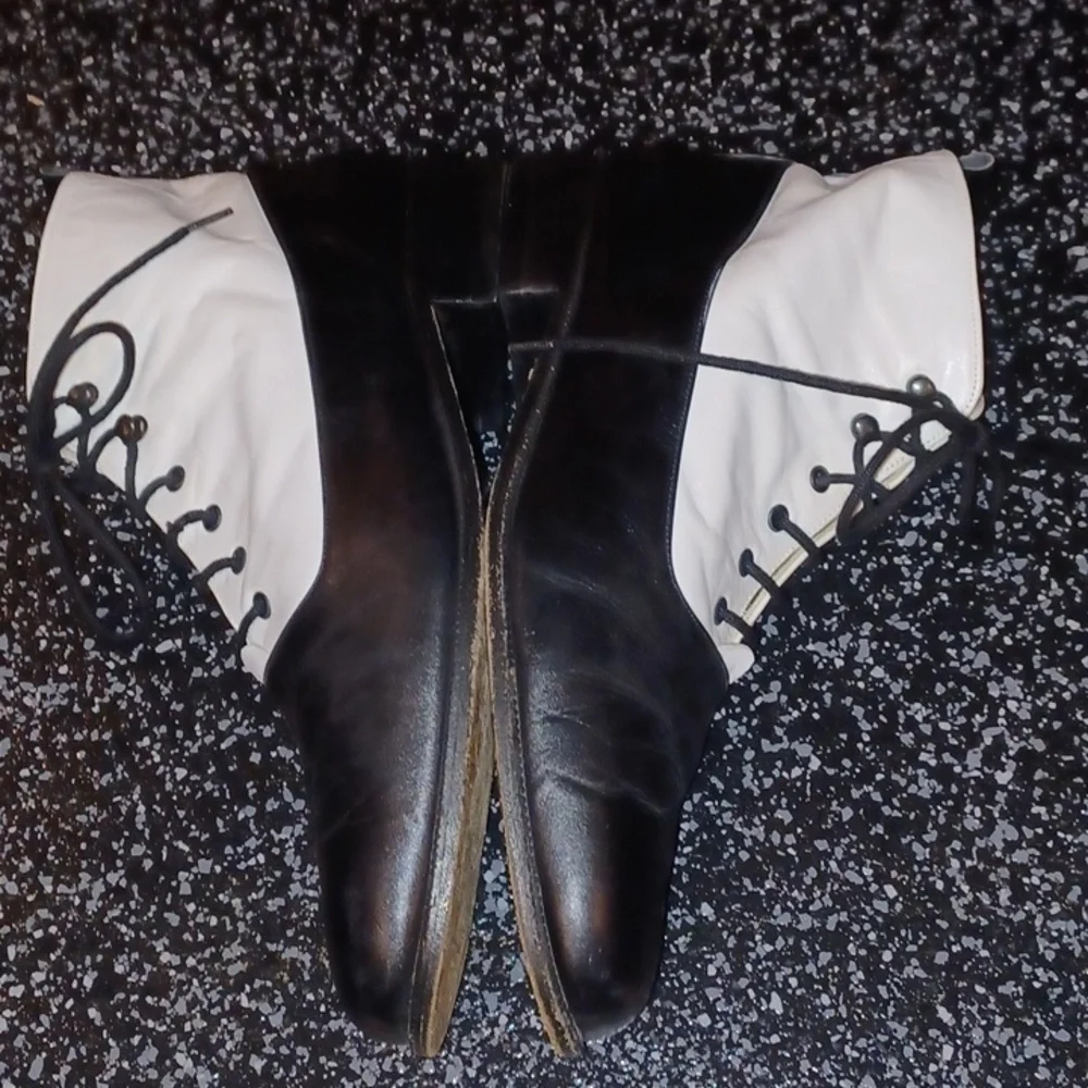 Amiana Lace Up Ankle Bootie Spats Size 7